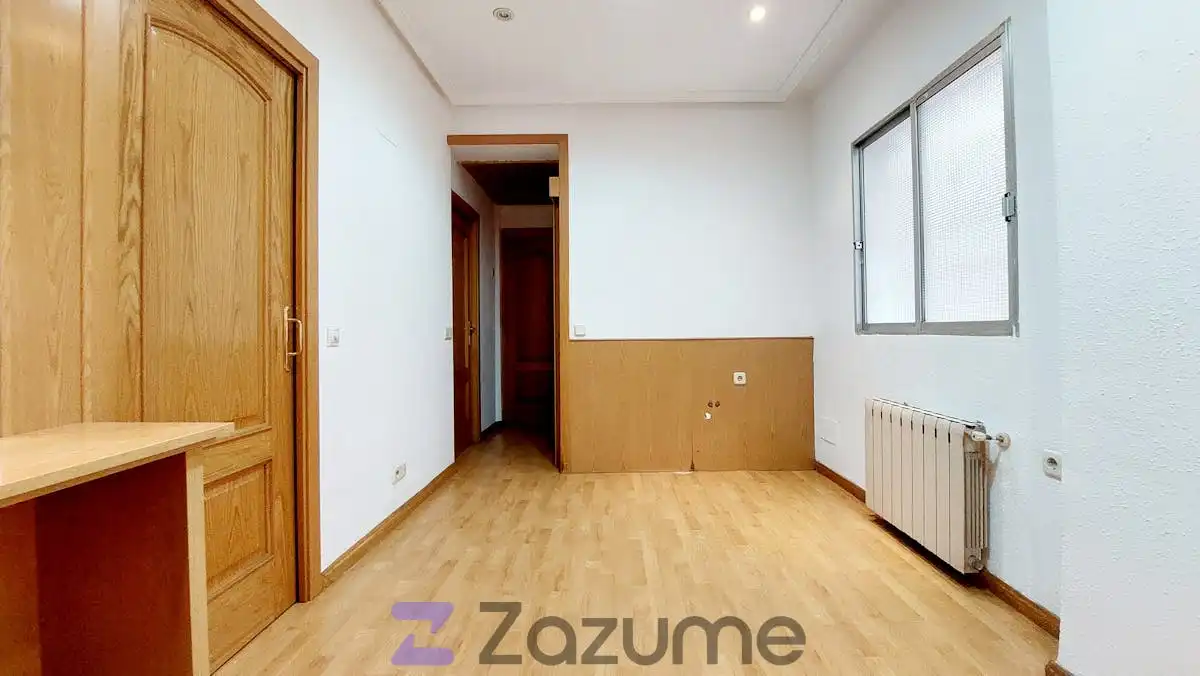 Flat for rent in Madrid  with Air Conditioner, Heating and Oven