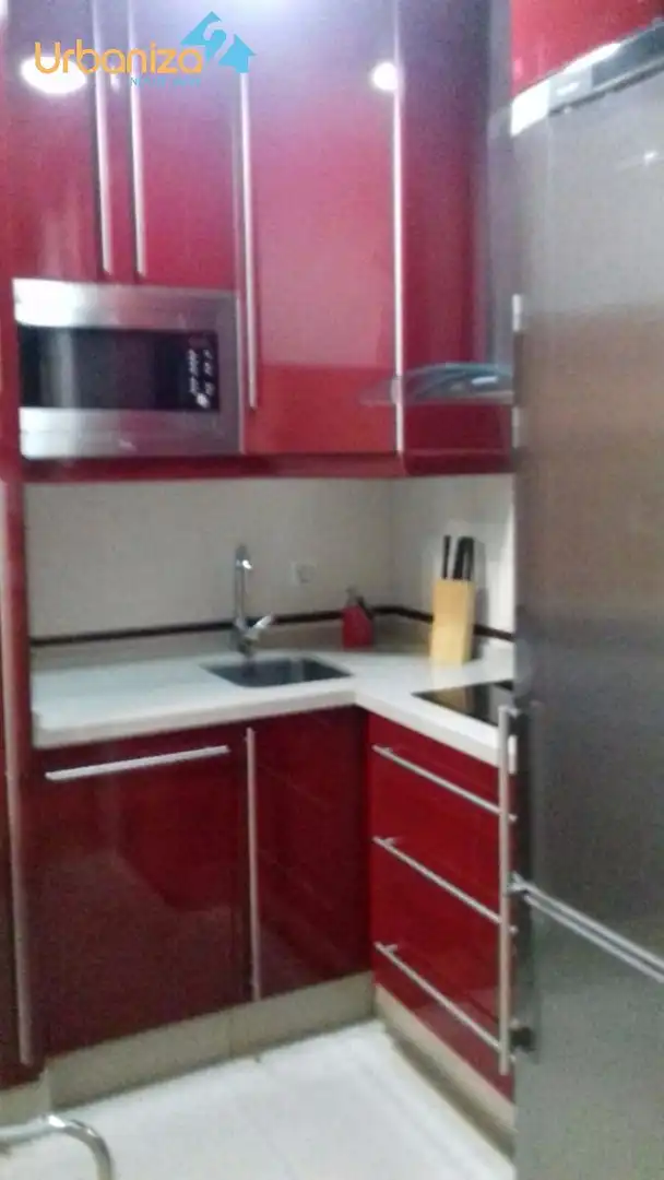 Apartament en venda a Calle Enrique Sánchez de León, Carretera de Sevilla - Los Montitos