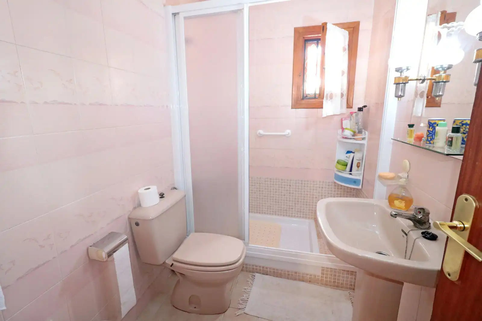 Bany de Casa adosada en venda en Torrevieja amb Jardí privat i Terrassa