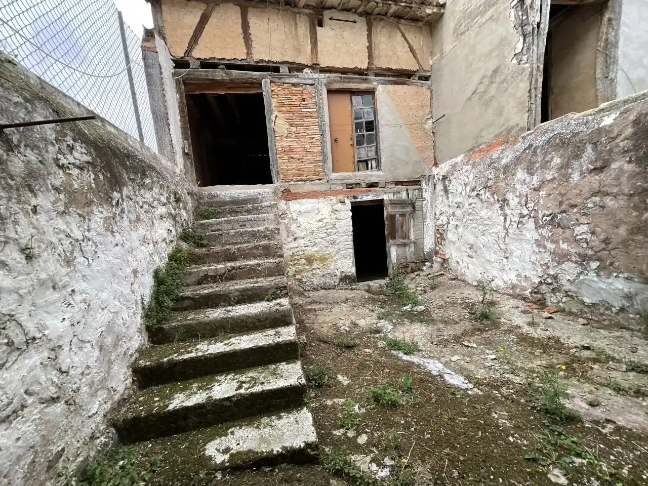 Casa adosada en venta en Grañón con Jardín privado, Trastero y Amueblado
