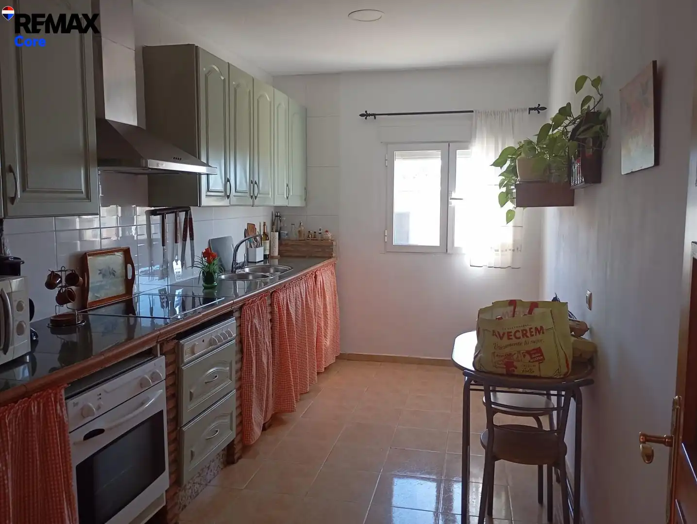 Cuina de Casa o xalet en venda en Cáceres amb Aire condicionat, Calefacció i Jardí privat