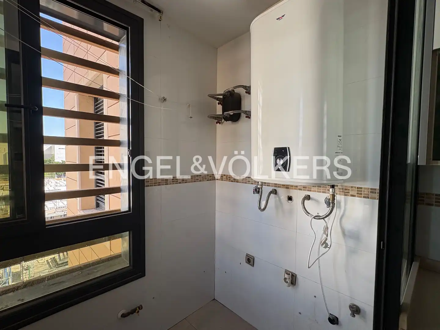 Balcony of Flat for rent in Sevilla  with Air Conditioner, Heating and Private garden