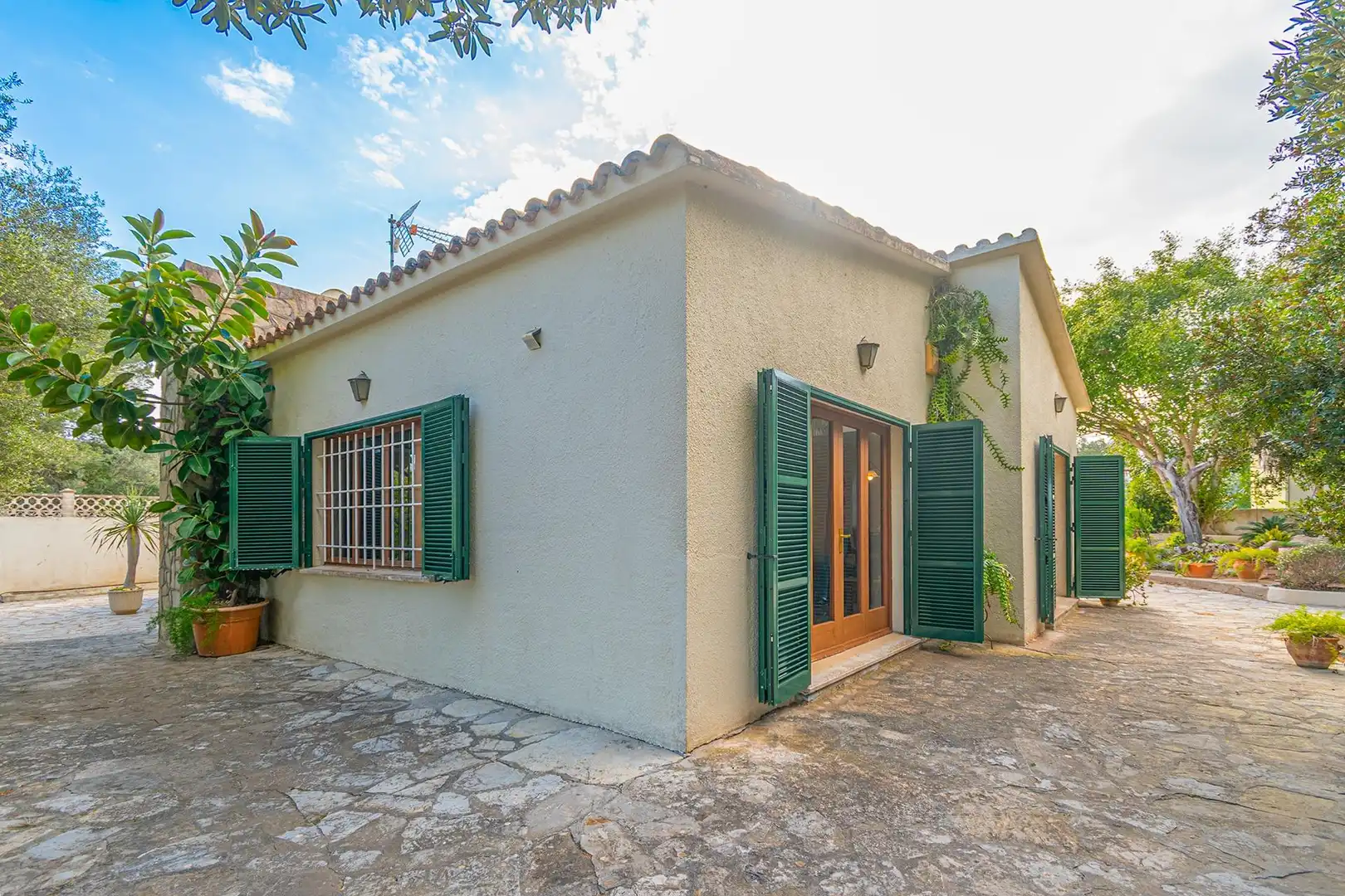 Vista exterior de Casa o xalet en venda en Manacor amb Aire condicionat, Jardí privat i Traster