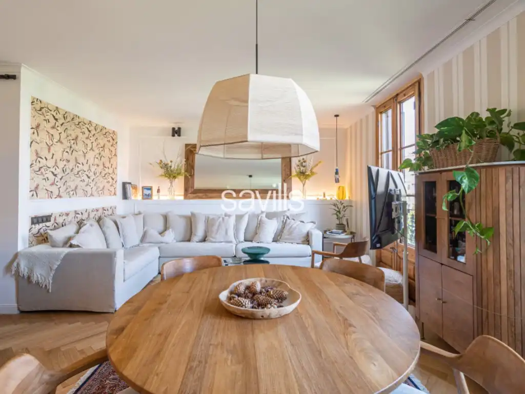Sala d'estar de Apartament en venda en Barcelona amb Aire condicionat, Terrassa i Forn