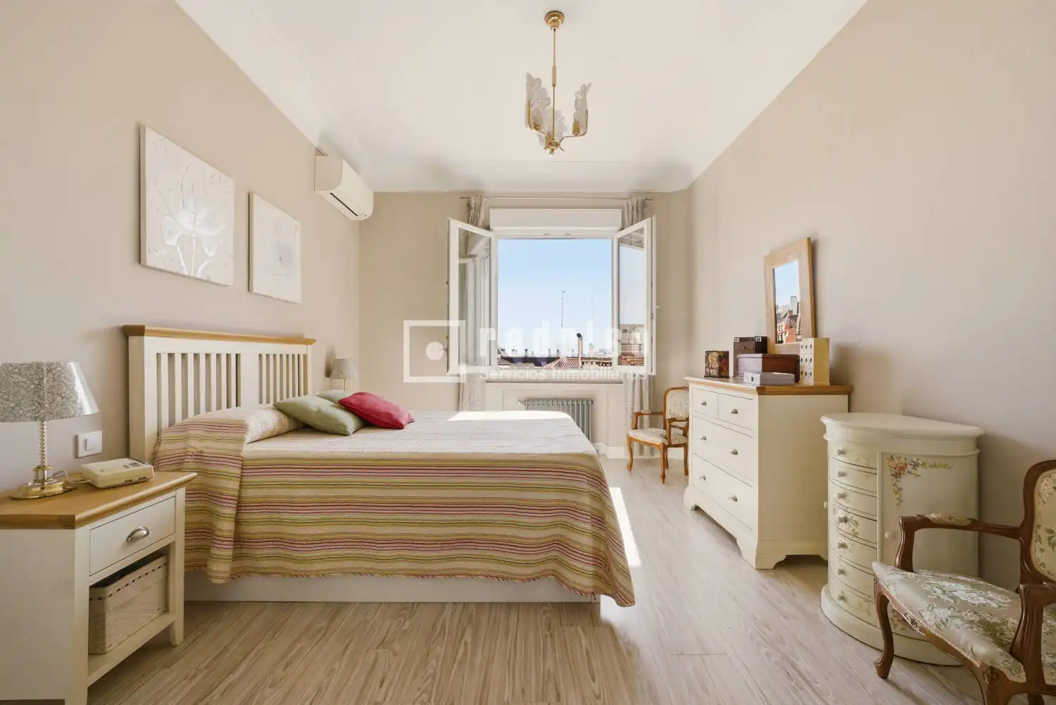 Bedroom of Flat for sale in Madrid  with Air Conditioner, Heating and Terrace