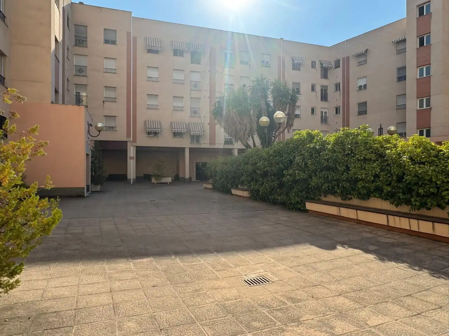Aparcament de Pis en venda en Granada amb Aire condicionat, Calefacció i Moblat