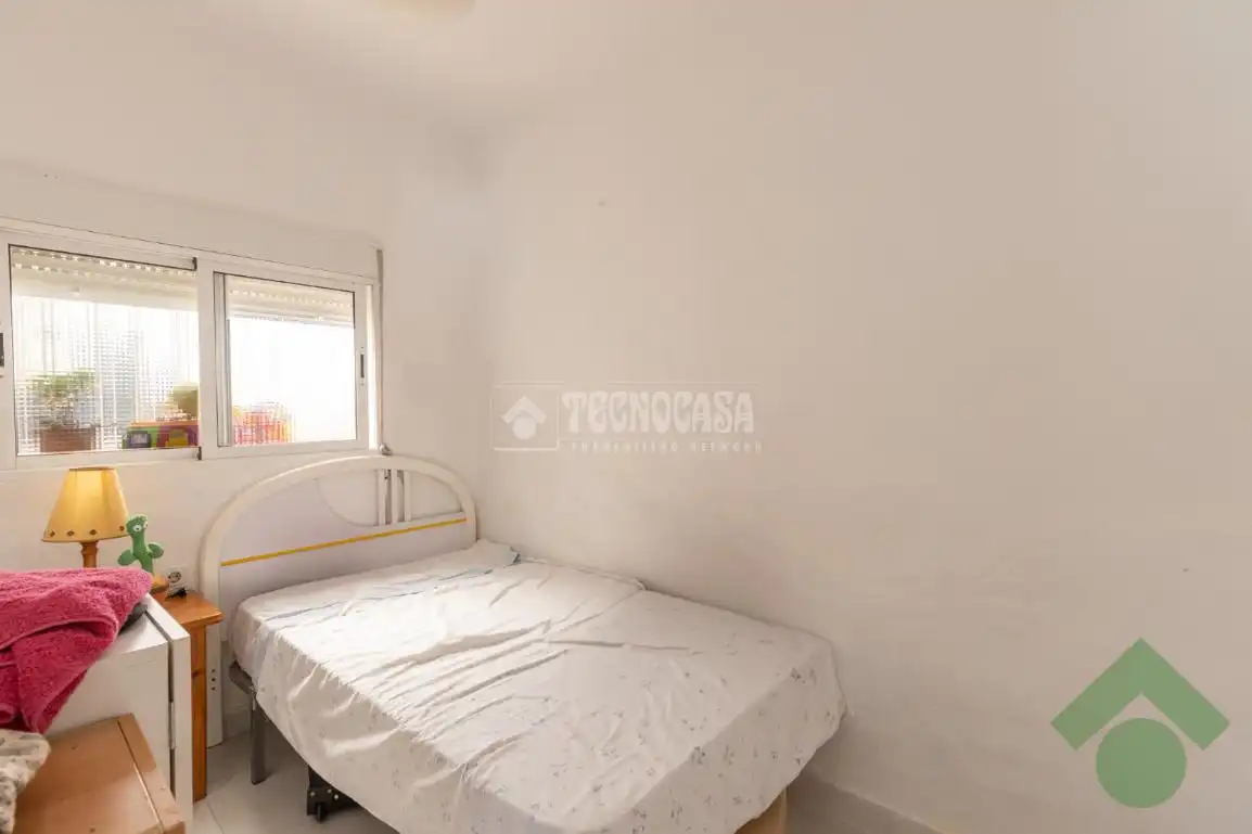 Schlafzimmer von Einfamilien-Reihenhaus zum Verkauf in Granada mit Klimaanlage