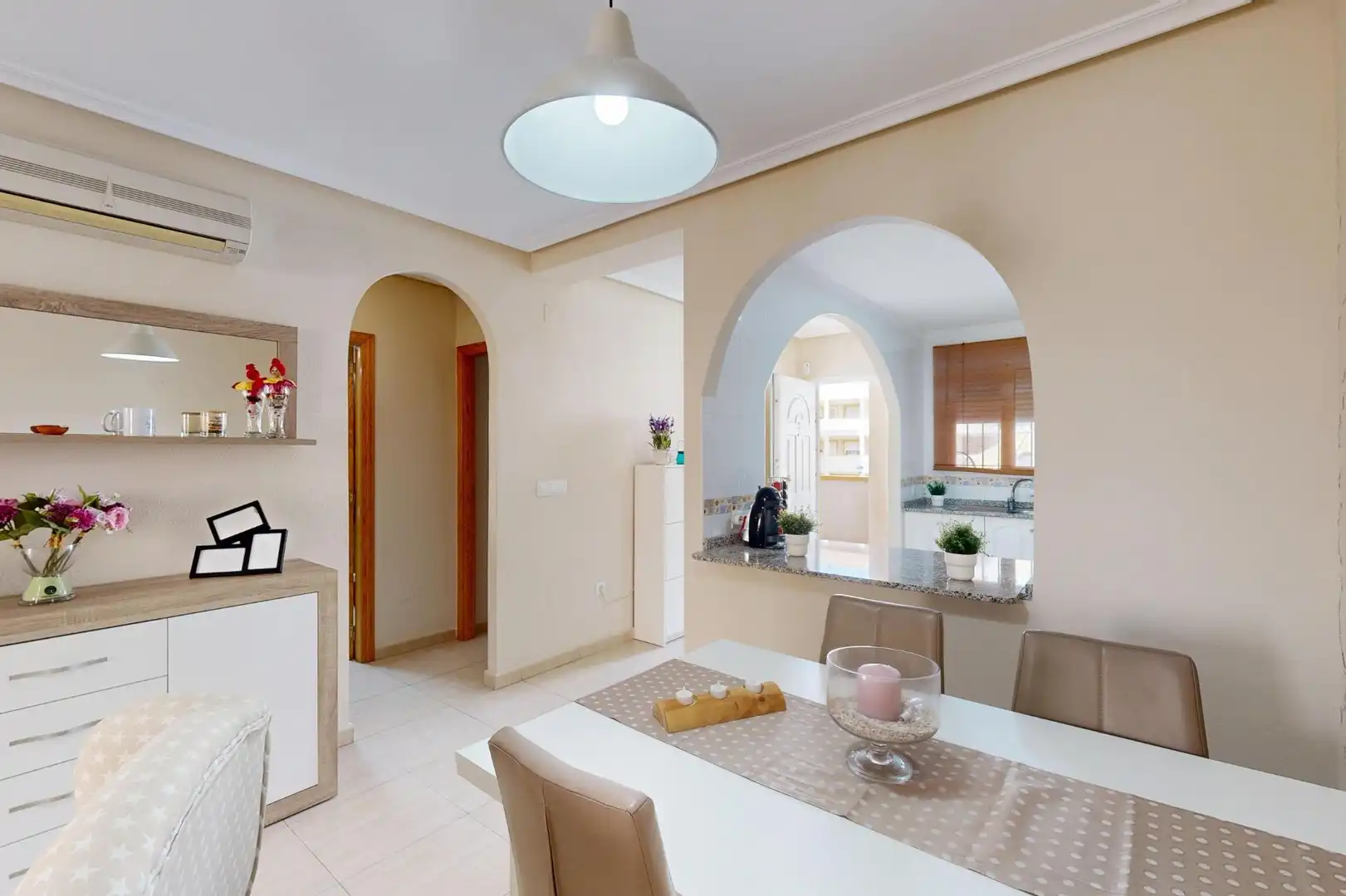 Cocina de Apartamento en venta en Cartagena con Aire acondicionado, Calefacción y Jardín privado