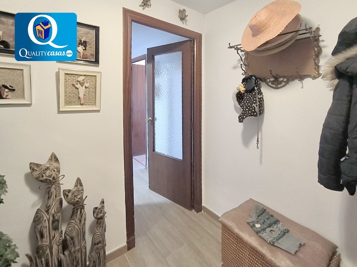 Piso en venta en Alicante / Alacant con Balcón