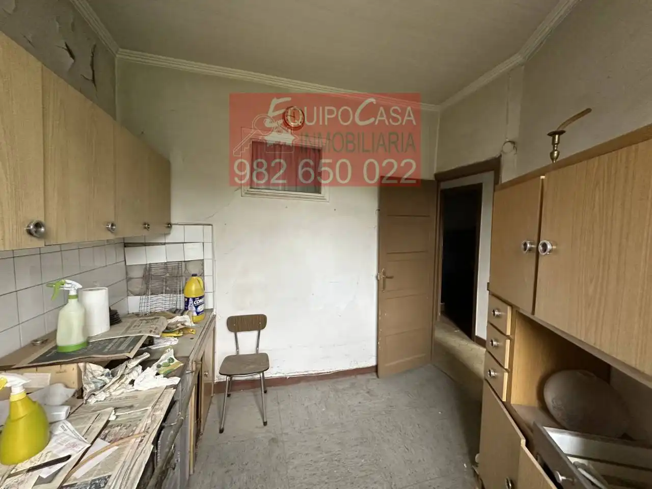 Cocina de Casa adosada en venta en Lugo con Jardín privado, Terraza y Alarma