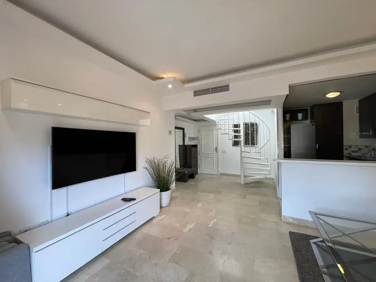Wohnzimmer von Dachboden zum Verkauf in Benalmádena mit Klimaanlage, Möbliert und Gemeinschaftspool
