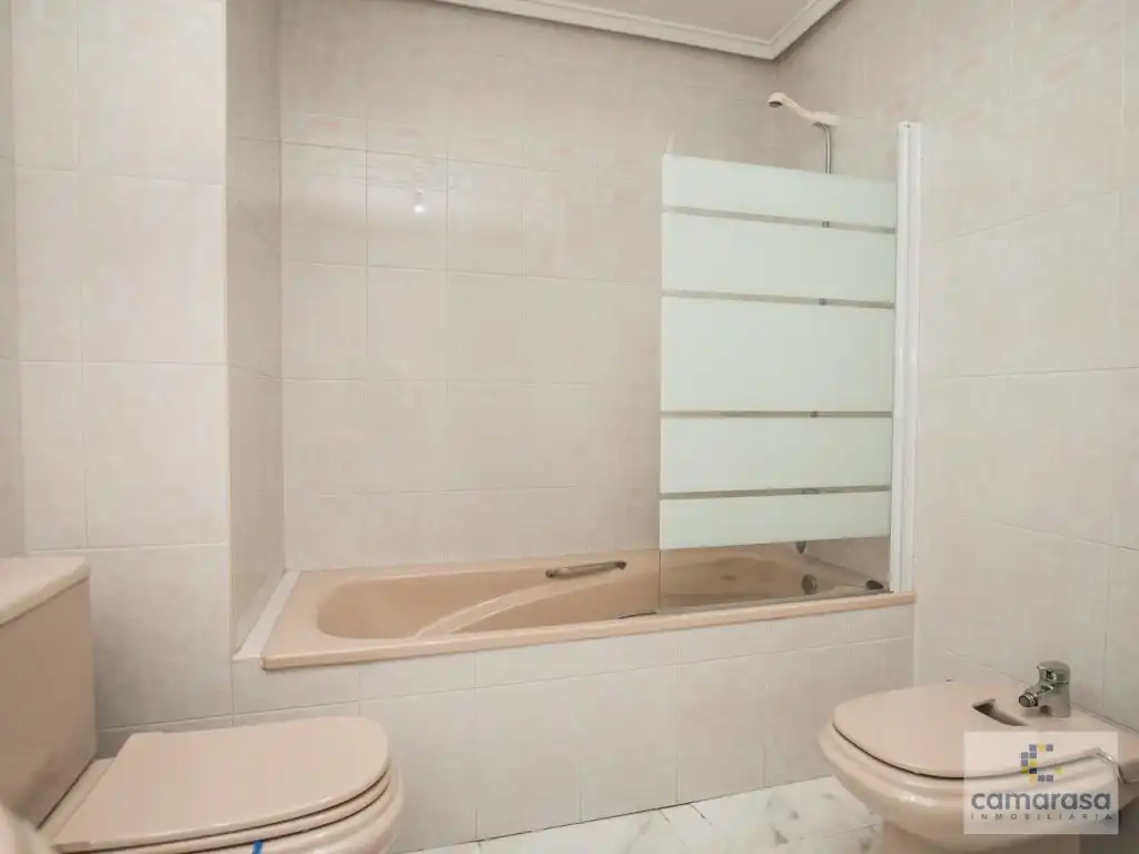 Bathroom of Flat for sale in Ávila  with Heating and Terrace