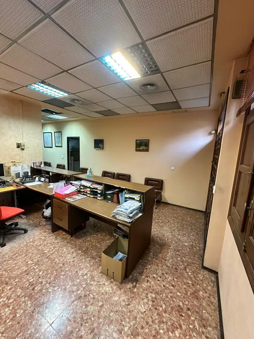 Commercial properties for sale in Torrent  with Air Conditioner and Furnished
