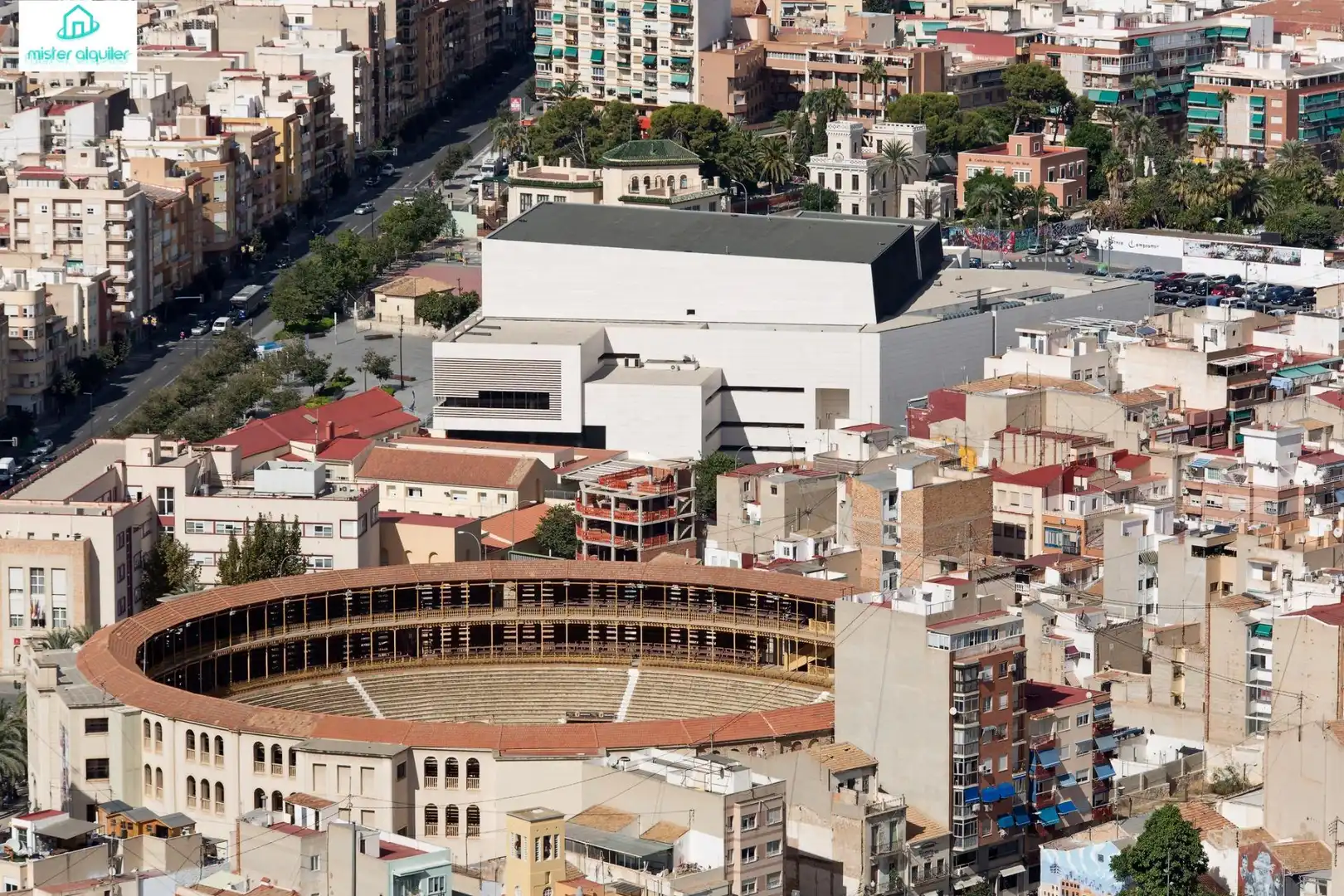 Vista exterior de Planta baja de alquiler en San Vicente del Raspeig / Sant Vicent del Raspeig con Aire acondicionado, Calefacción y Amueblado