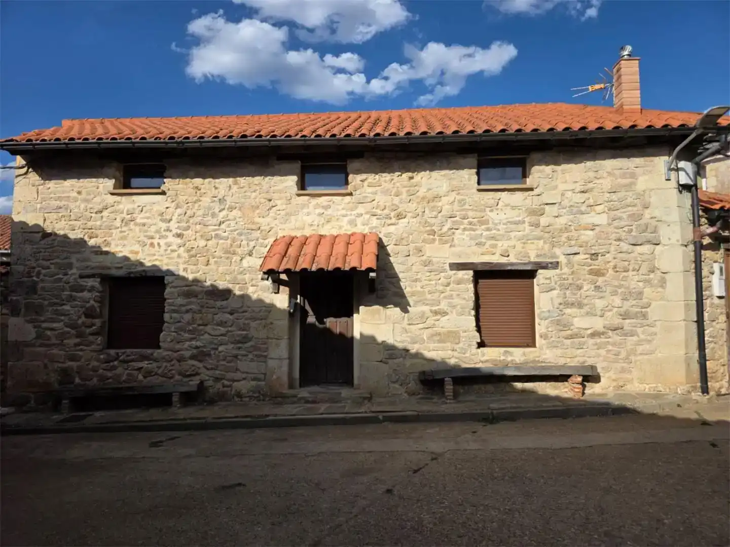 Vista exterior de Casa adosada en venda en Aguilar de Campoo
