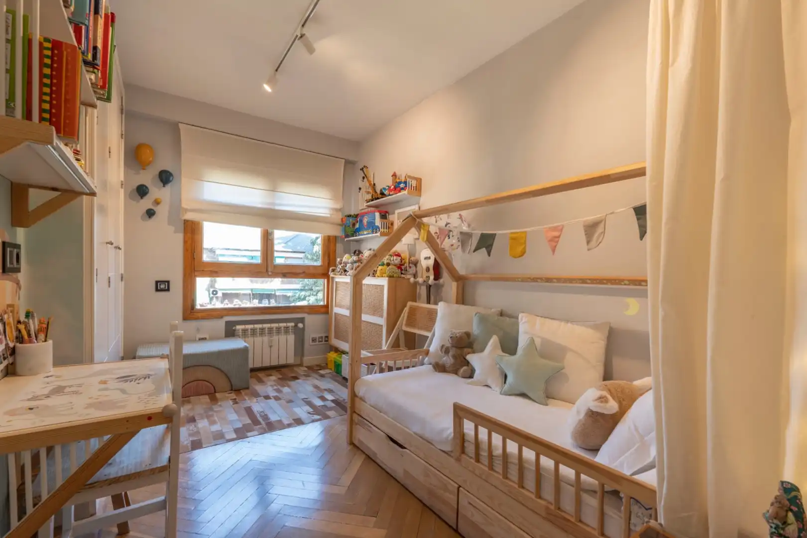 Bedroom of Flat for sale in Ciudad Lineal