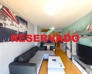 Sala d'estar de Dúplex en venda en Alovera amb Aire condicionat, Terrassa i Balcó