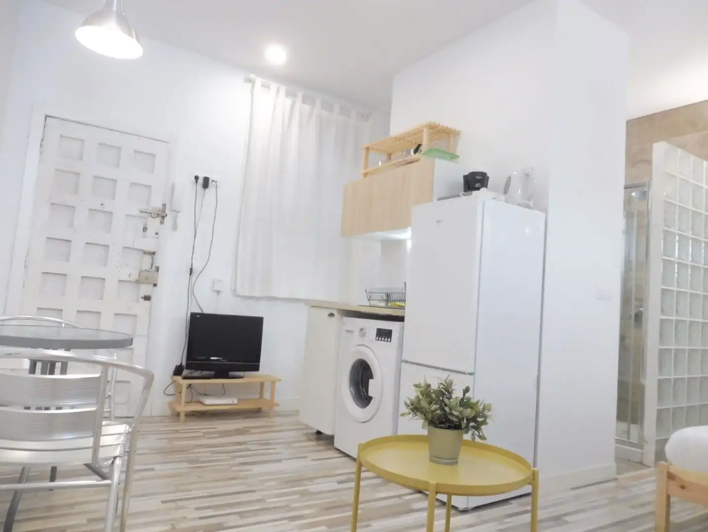 Sala de estar de Piso de alquiler en Madrid con Parquet, Amueblado y Horno