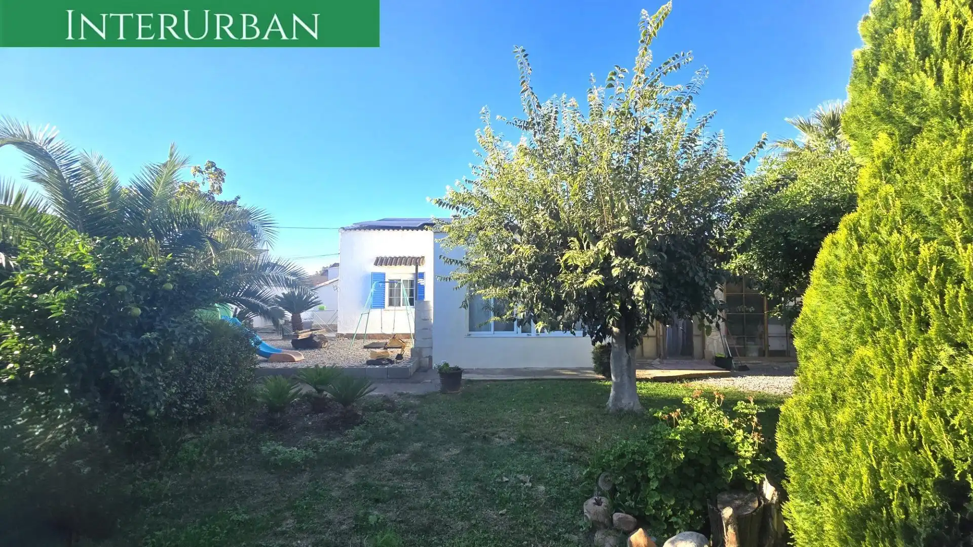 Vista exterior de Casa o xalet en venda en La Pobla de Vallbona amb Aire condicionat, Calefacció i Jardí privat