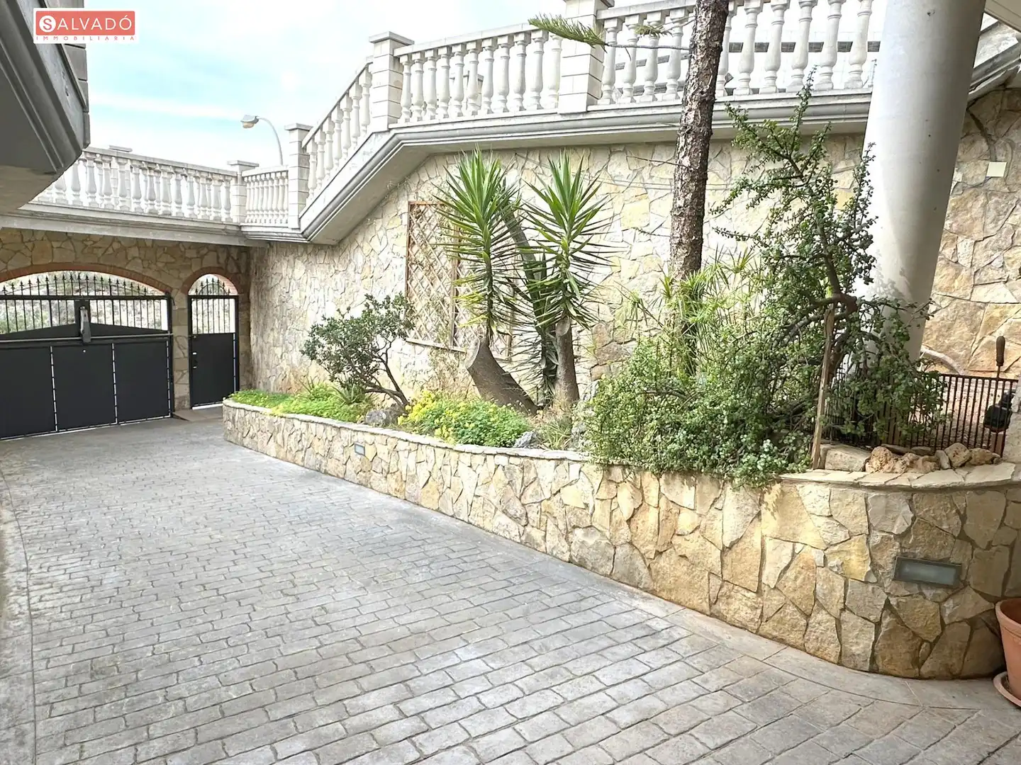 Vista exterior de Casa o chalet en venta en El Vendrell con Calefacción, Jardín privado y Terraza
