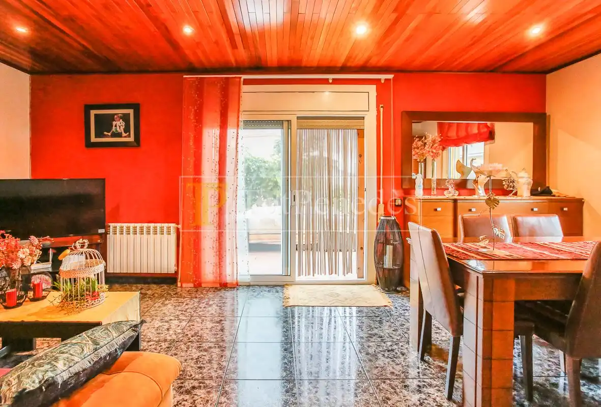Living room of Houses for sale in Torrelles de Foix  with Air Conditioner, Heating and Private garden