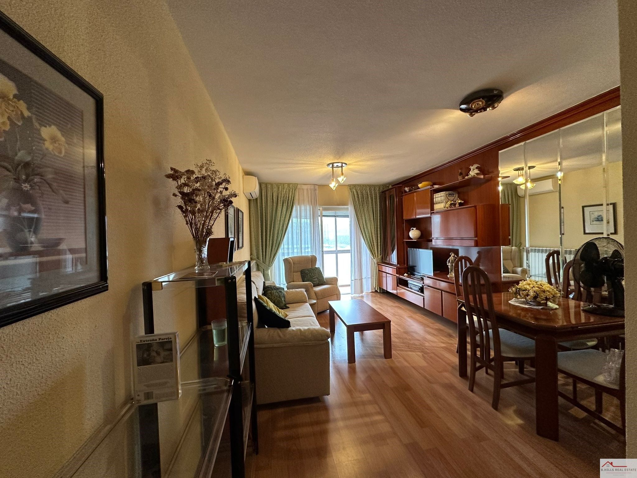 Vista exterior de Piso en venta en  Madrid Capital con Aire acondicionado