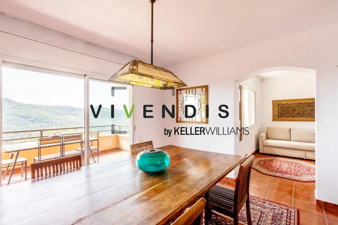 Comedor de Casa o chalet en venta en Corbera de Llobregat con Aire acondicionado, Jardín privado y Terraza