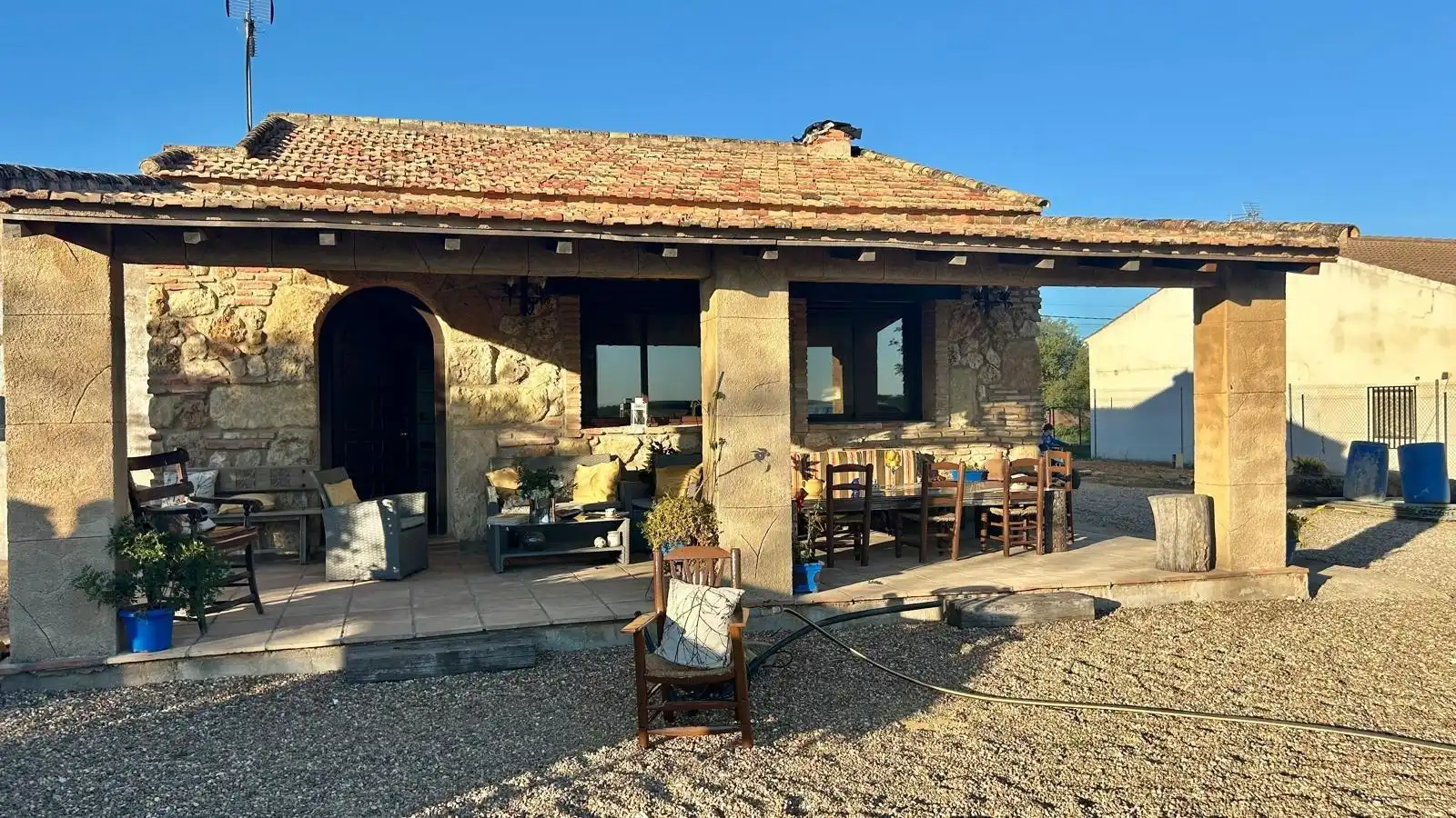 Vista exterior de Casa o xalet en venda en Guadalcázar amb Terrassa