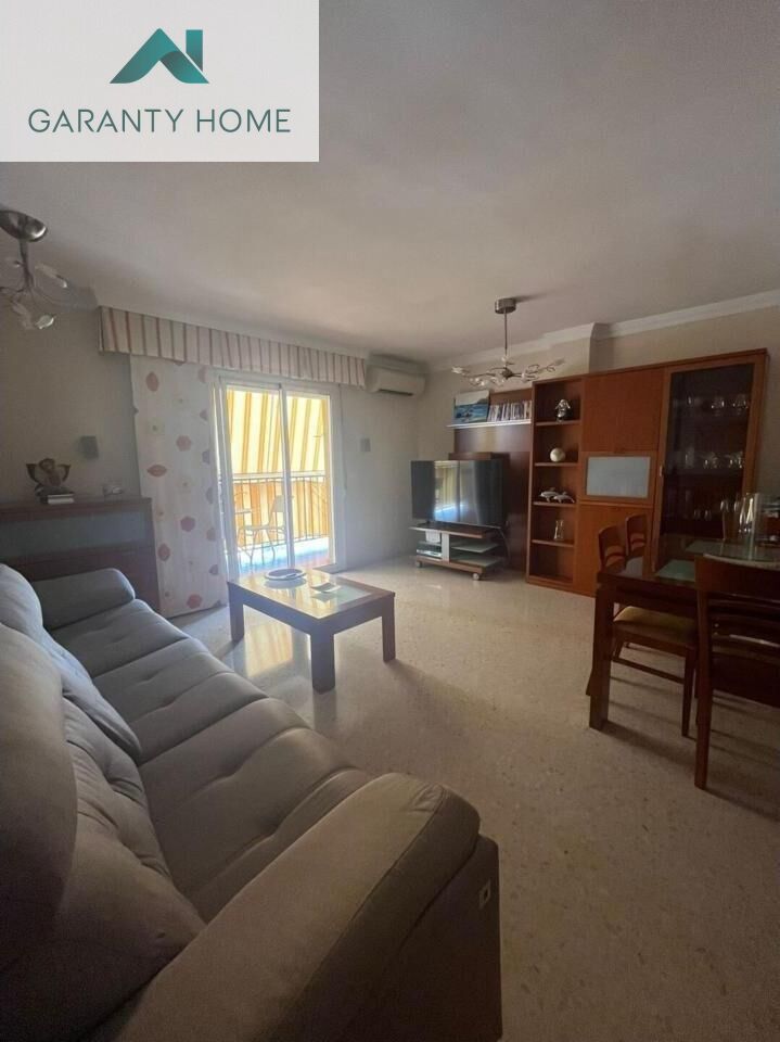 Sala de estar de Piso en venta en Vélez-Málaga con Aire acondicionado, Terraza y Trastero