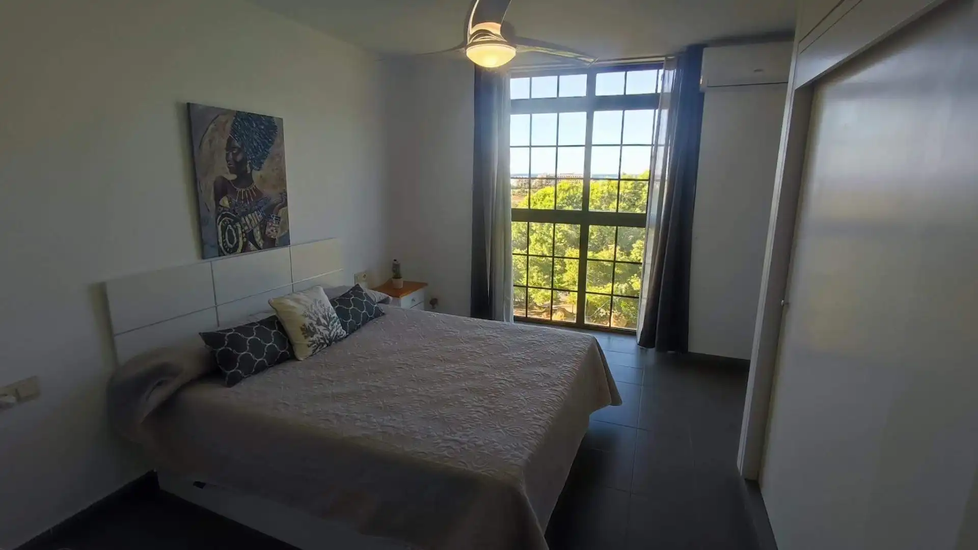 Dormitori de Apartament de lloguer en El Ejido amb Aire condicionat, Terrassa i Balcó