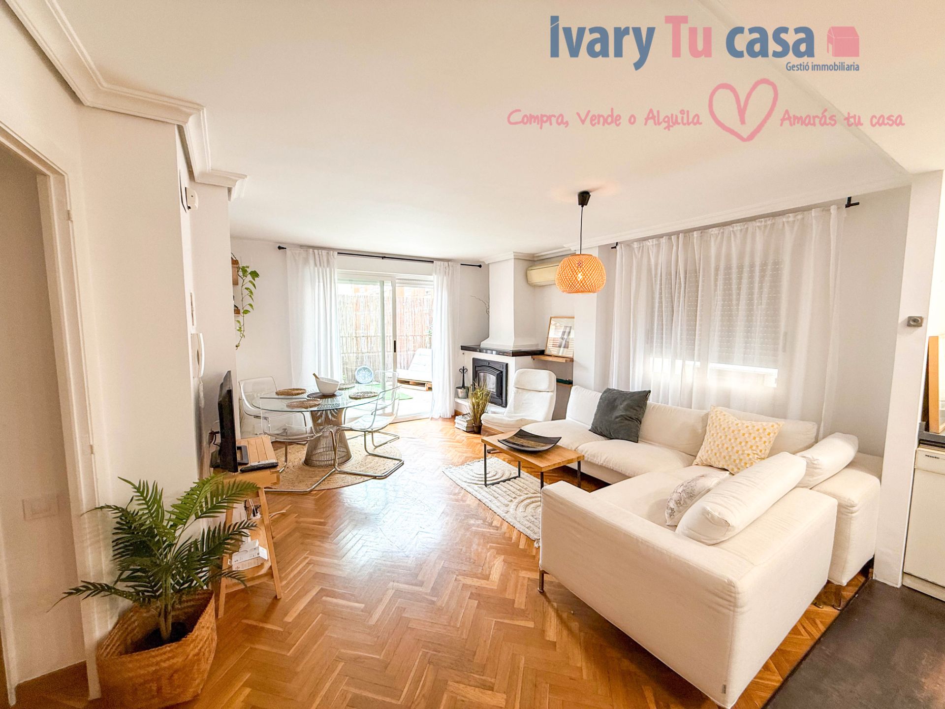 Sala d'estar de Àtic en venda en Castellón de la Plana / Castelló de la Plana amb Aire condicionat, Terrassa i Traster