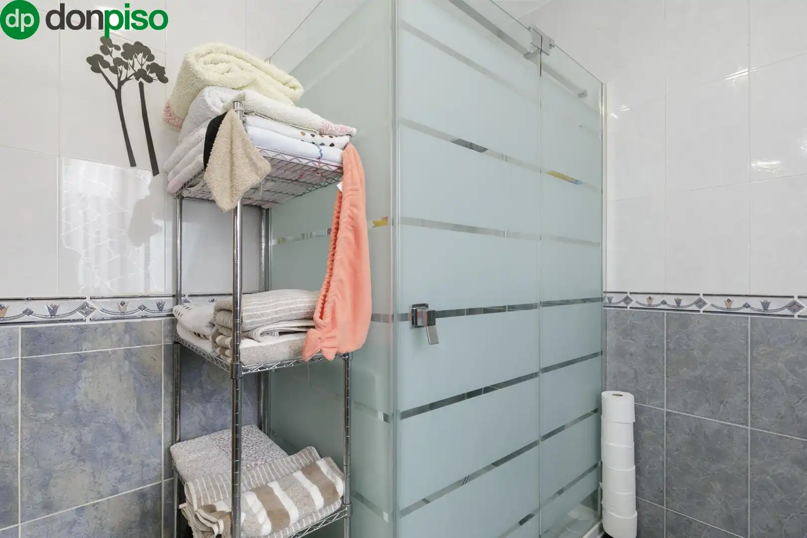 Baño de Casa adosada en venta en Vegas del Genil con Terraza y Piscina comunitaria