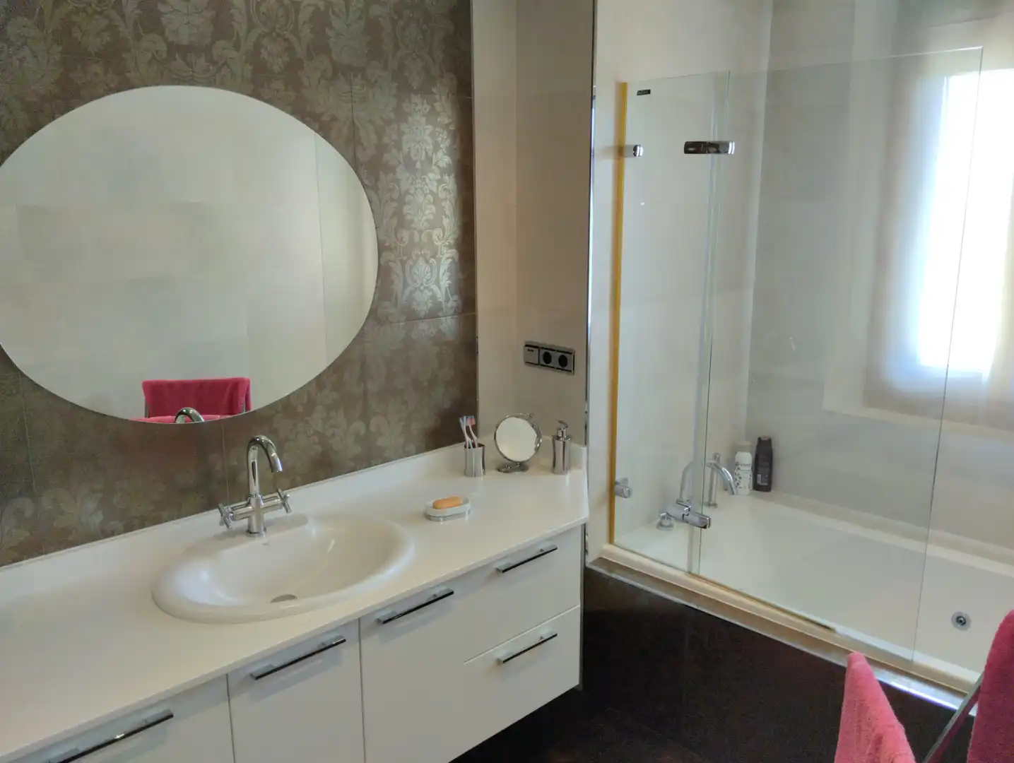 Bathroom of Houses for sale in El Escorial  with Air Conditioner, Heating and Private garden