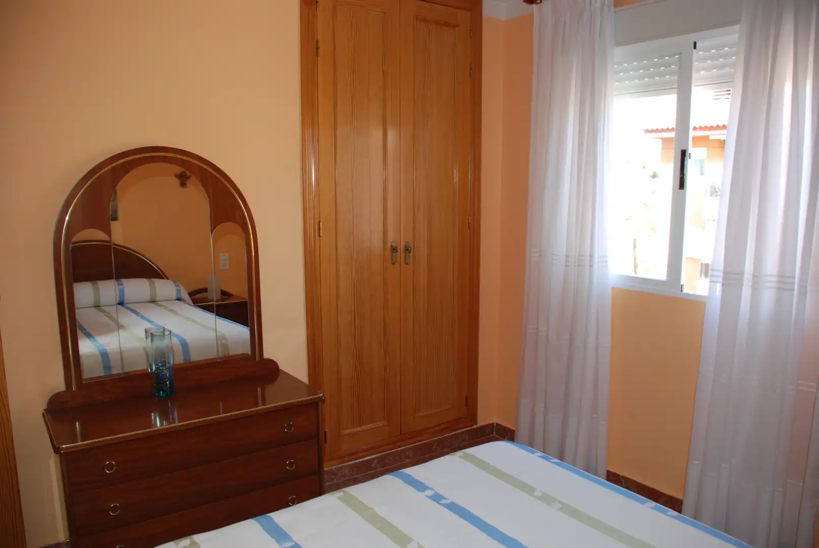 Dormitori de Apartament en venda en Miramar amb Calefacció, Terrassa i Moblat