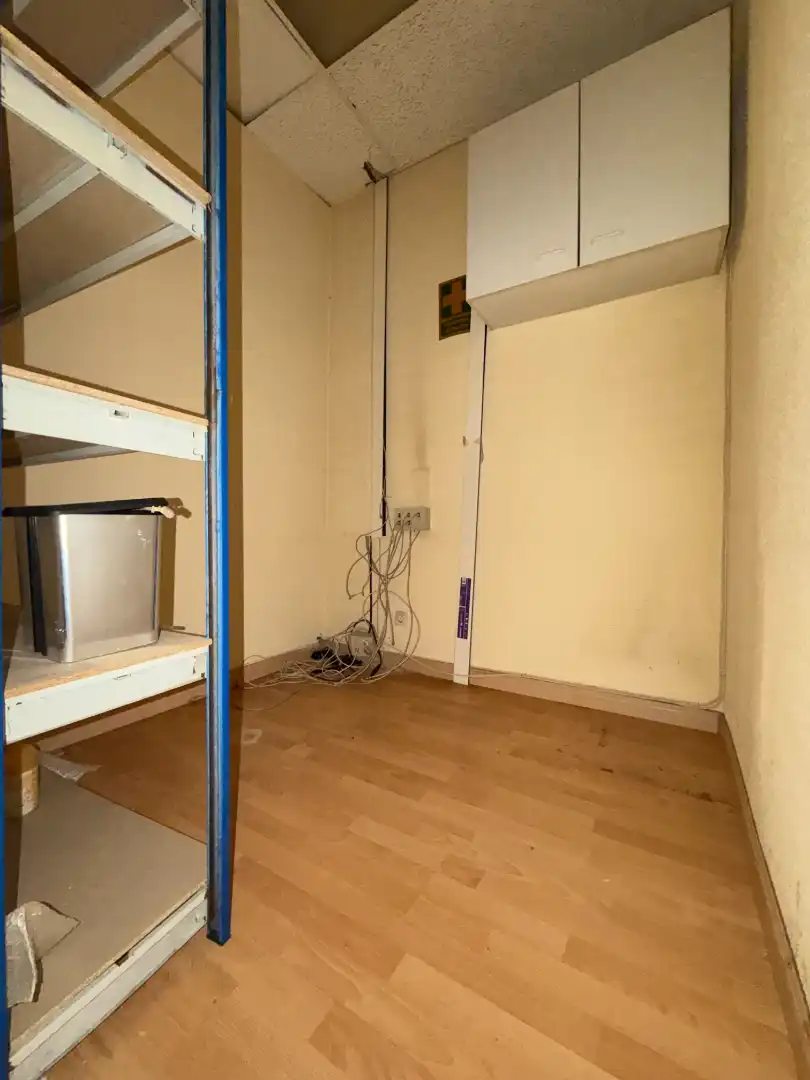 Büro zur Miete in Madrid mit Klimaanlage, Heizung und Internet