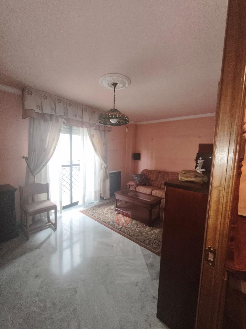 Living room of Flat for sale in  Granada Capital  with Air Conditioner, Heating and Balcony