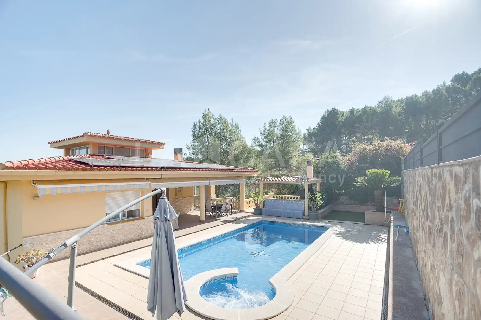 Casa con terraza en venta en Carrer 14, imagen 3