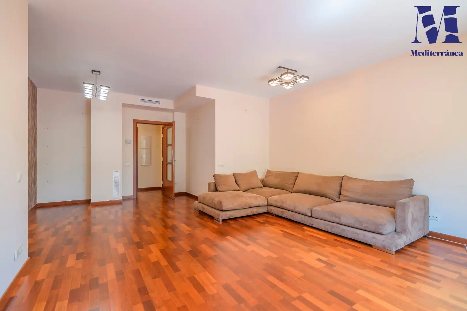 Living room of Flat for rent in Castelldefels  with Air Conditioner, Heating and Parquet flooring