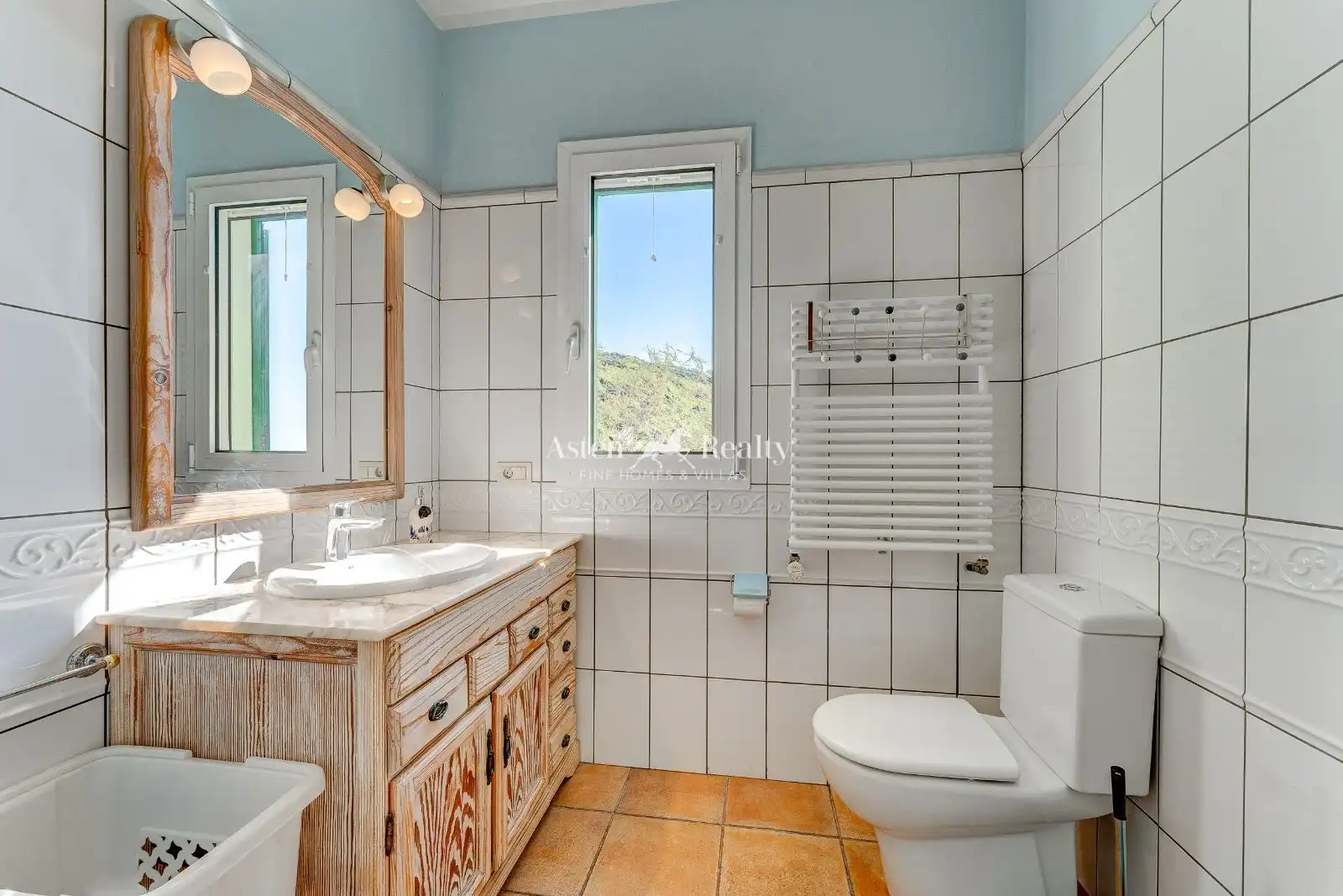 Badezimmer von Haus oder Chalet zum Verkauf in Guía de Isora mit Terrasse, Schwimmbad und Möbliert