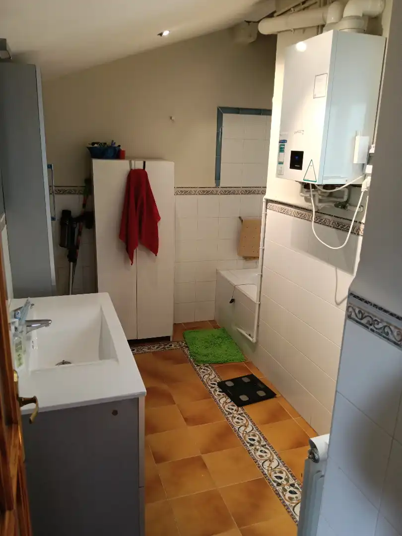 Bany de Pis en venda en Burgos amb Calefacció, Moblat i Forn