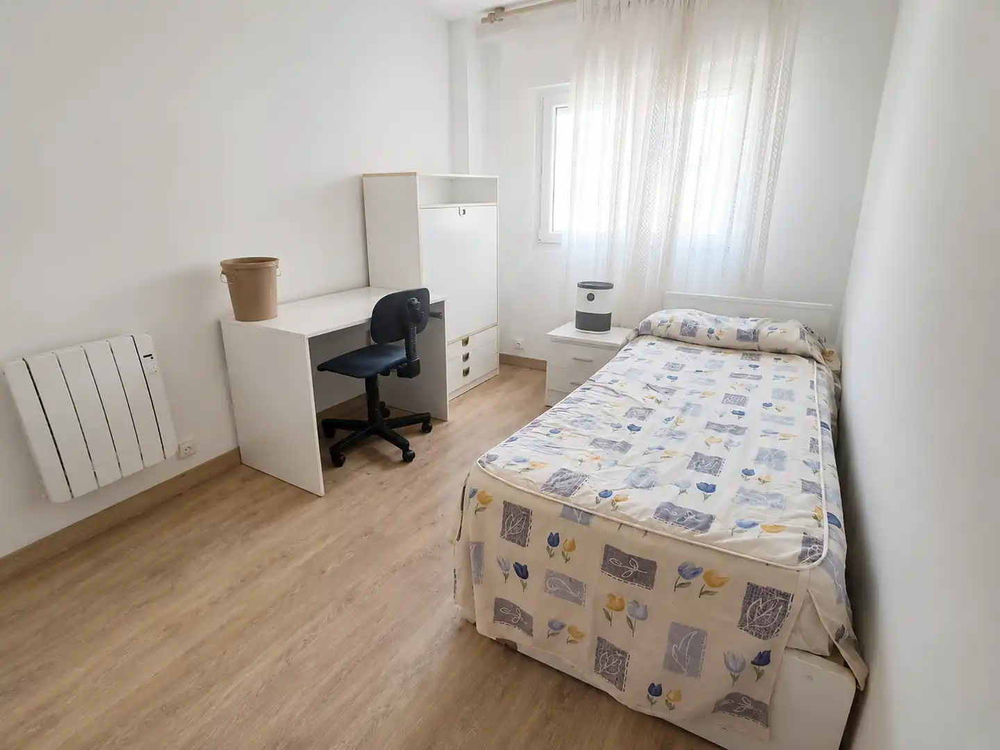 Habitación de Piso de alquiler en Santander con Calefacción, Amueblado y Horno