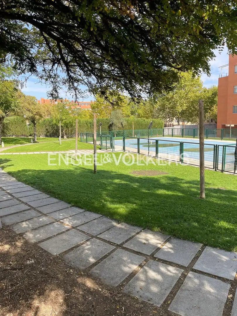 Piscina de Apartamento en venta en Paracuellos de Jarama con Calefacción, Jardín privado y Terraza