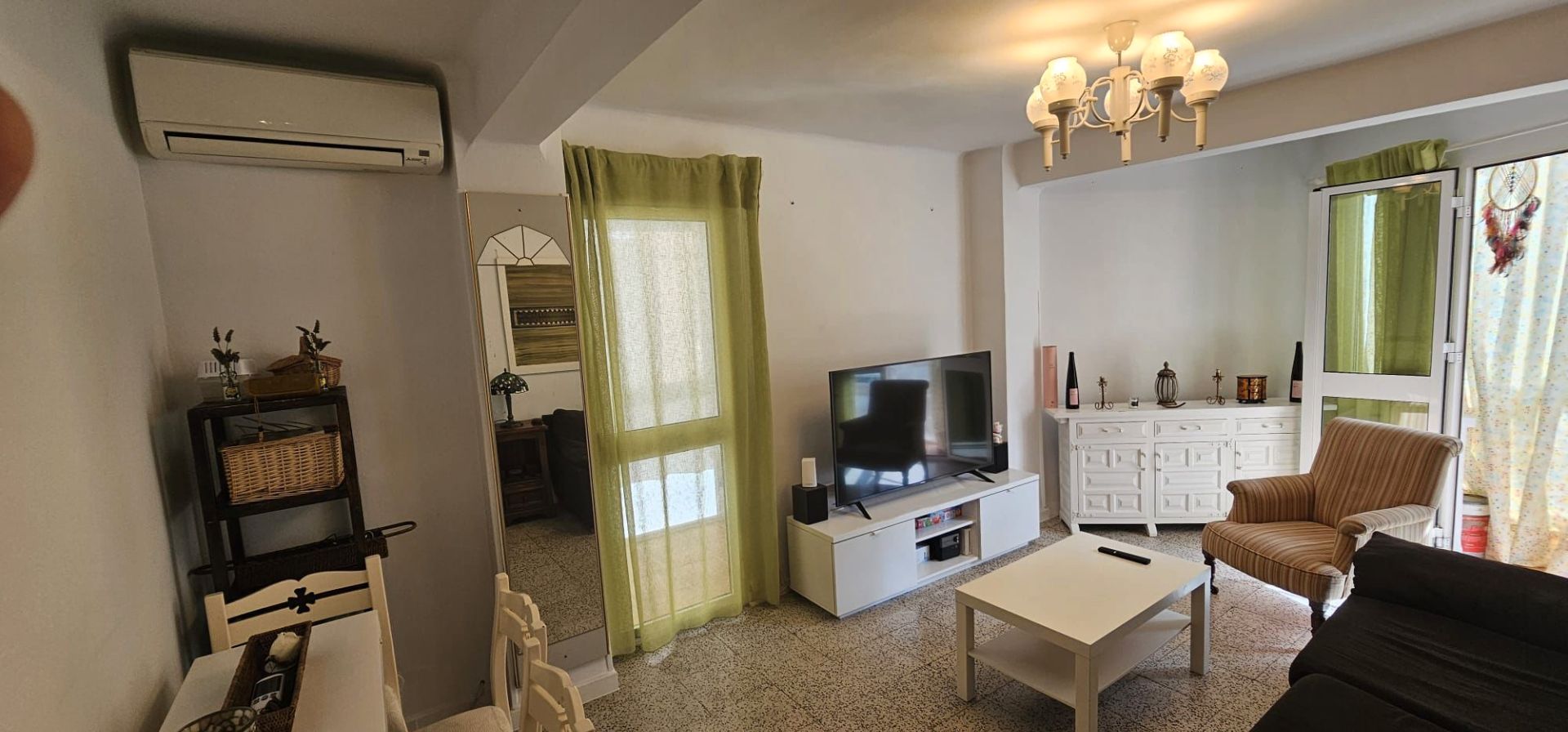 Living room of Flat for sale in Vélez-Málaga  with Air Conditioner