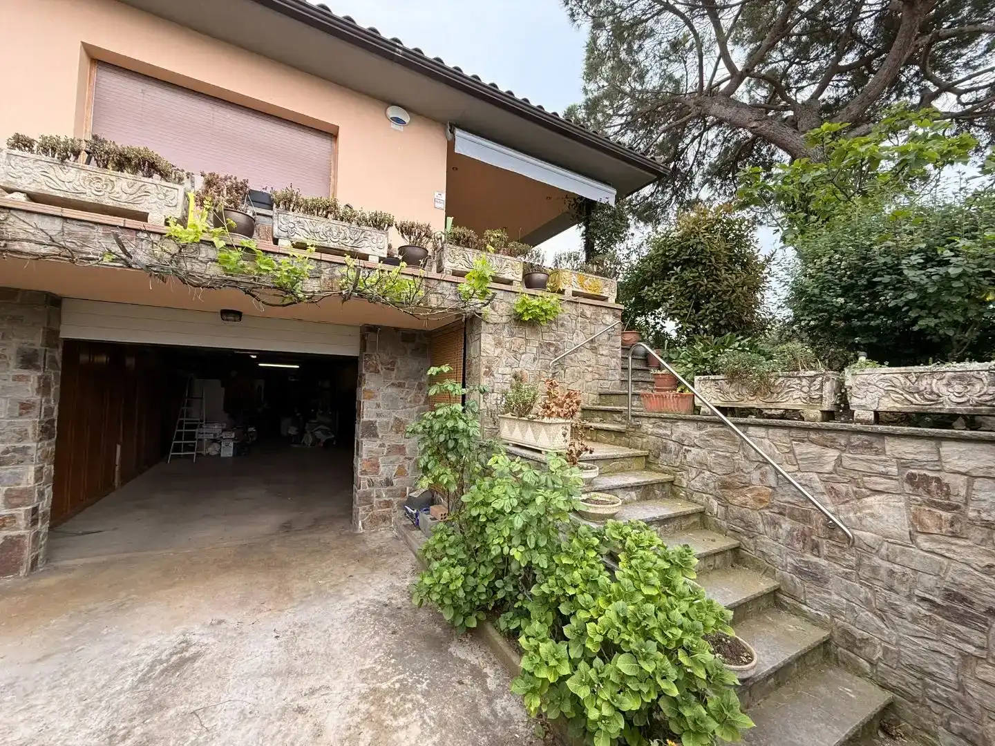 Vista exterior de Casa o xalet en venda en Folgueroles amb Piscina i Balcó
