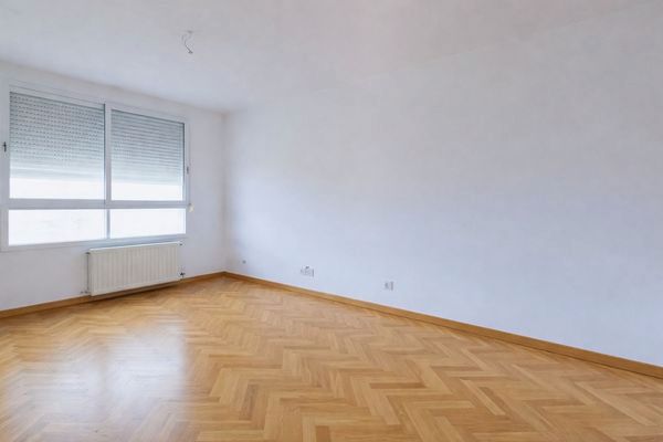 Habitación de Piso en venta en Las Rozas de Madrid con Calefacción, Horno y Alarma