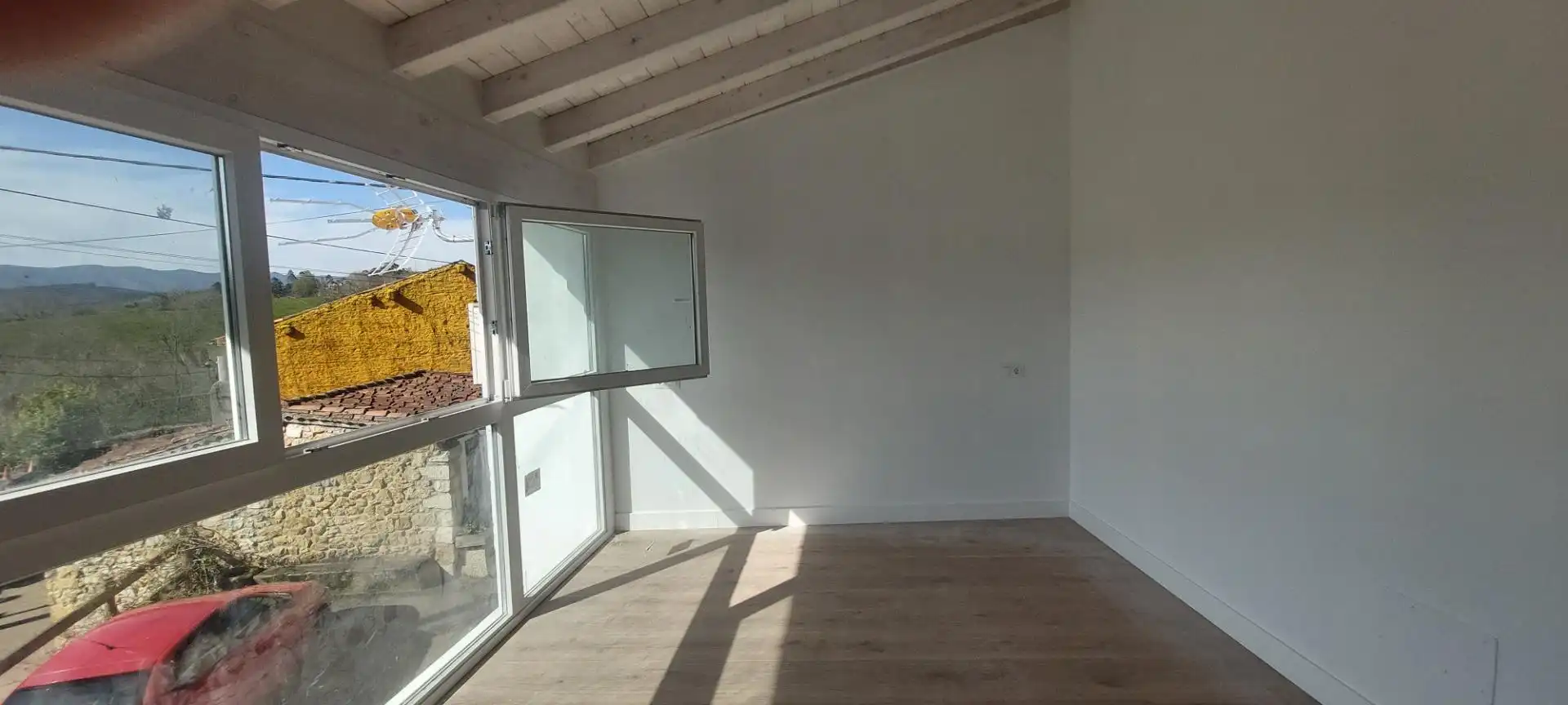 Terrassa de Casa adosada en venda en Udías amb Calefacció