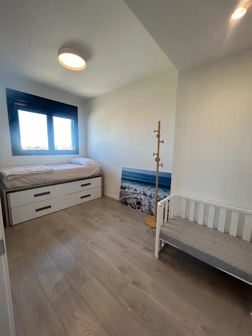 Schlafzimmer von Dachboden zum Verkauf in Barcelona mit Klimaanlage, Heizung und Parkett