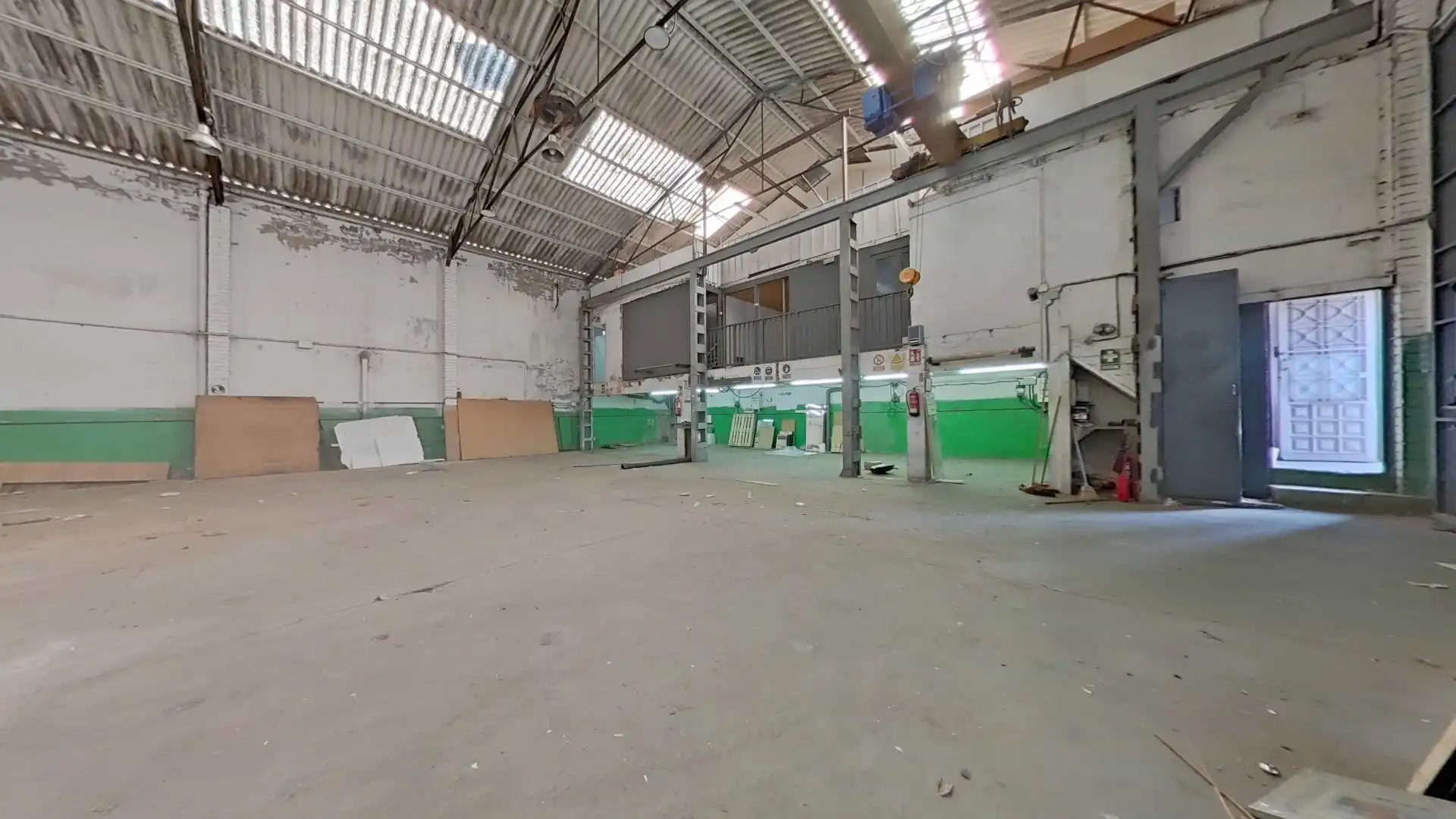Nave industrial de alquiler en Ripollet