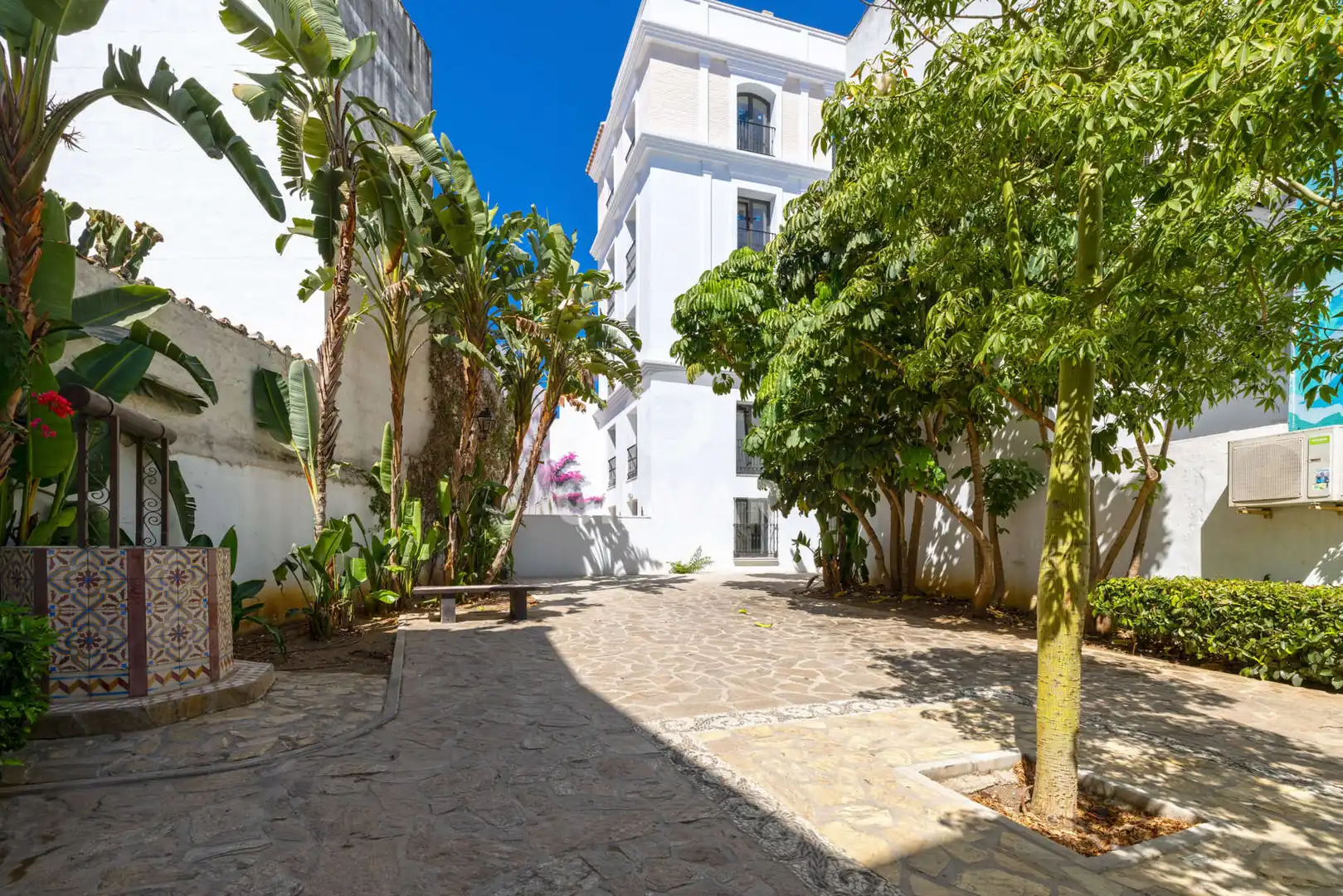 Inmuebles singulares en venta en Estepona Pueblo, imagen 2