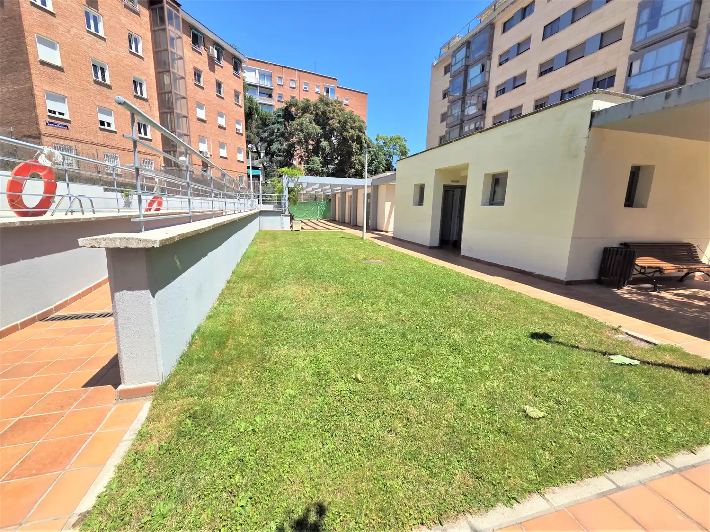 Terrassa de Pis de lloguer en Madrid amb Aire condicionat, Calefacció i Jardí privat